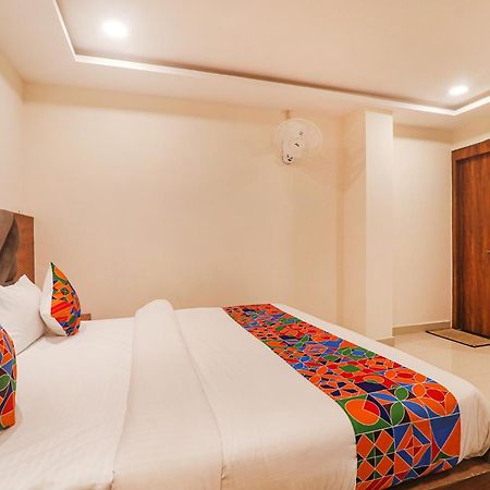Fabhotel Rachna Palace And Banquets - Nr Lekhraj Metro Station Lakhnau Kültér fotó