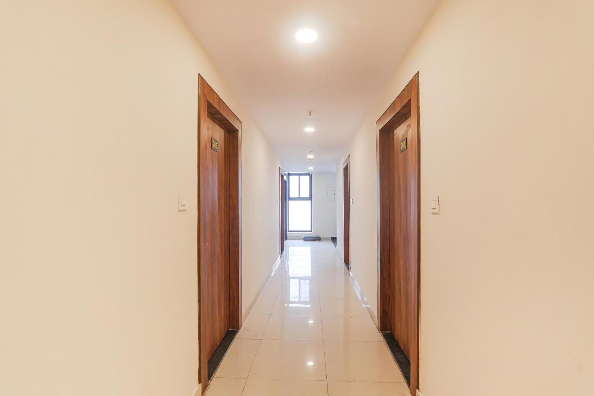 Fabhotel Rachna Palace And Banquets - Nr Lekhraj Metro Station Lakhnau Kültér fotó